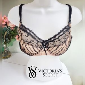VS VICTORIA'S SECRET Sexy Black & Nude floral lace bra. 38C